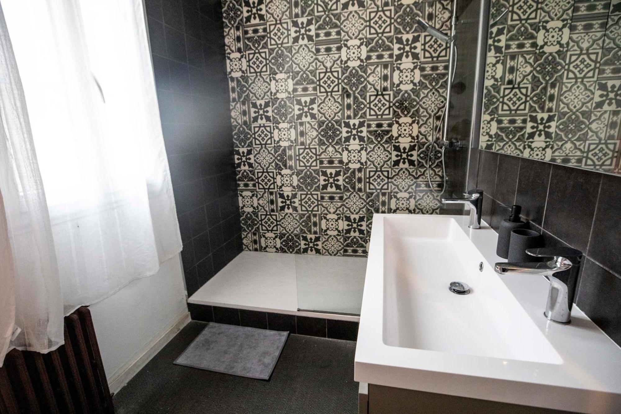 L'Appartement Lieu De Qualite En Centre Ville De Pau Exteriör bild
